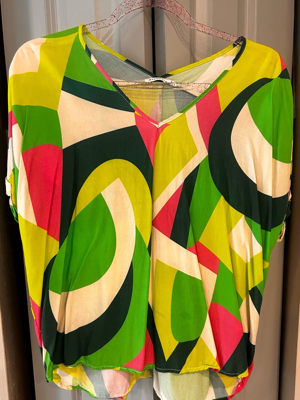 Staccato Multicolor Geometric V-Neck Blouse - Green Pink Cream Black